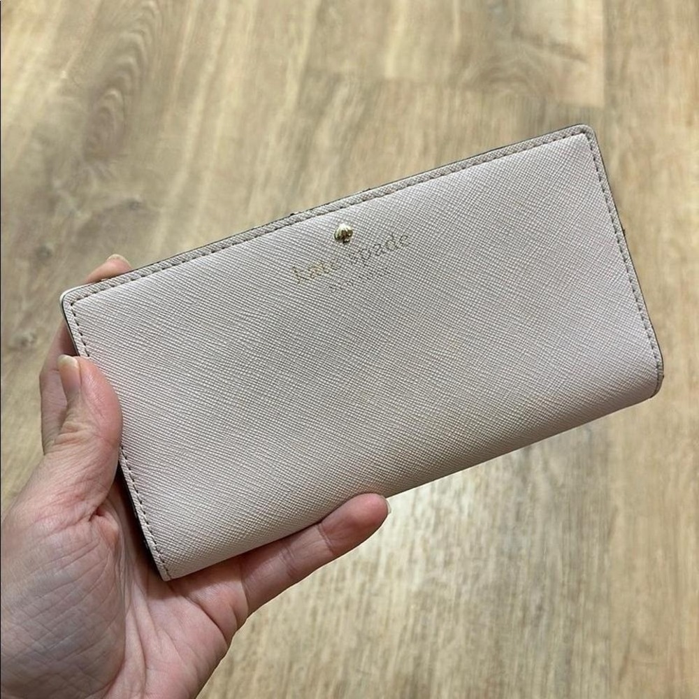 KATE SPADE New York  | Dana‎ Large Slim Saffiano Leather Light Bifold Wallet